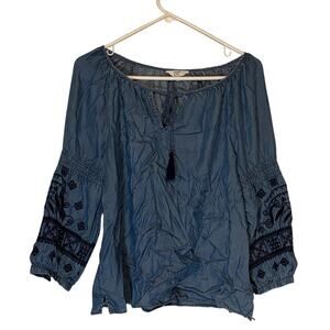 Crown & Ivy Blue Embroidered Women's Bohemian Style Top Size Medium